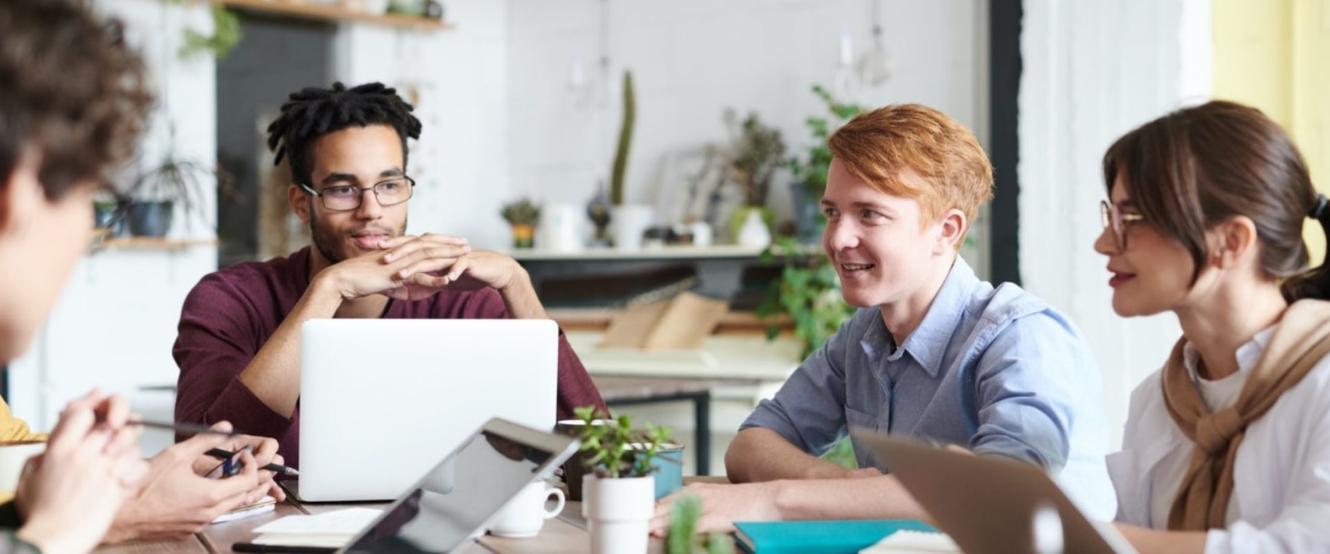 How to Effectively Analyze and Adjust Retargeting Campaigns for Education and Job Opportunities